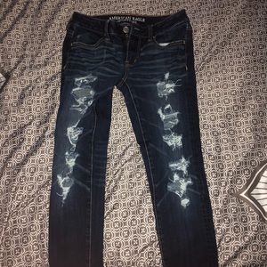 American Eagle Dark Wash Ripped Jeans Size US 4